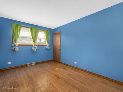 $385,000 | 7102 Beechnut Lane, Darien, IL 60561