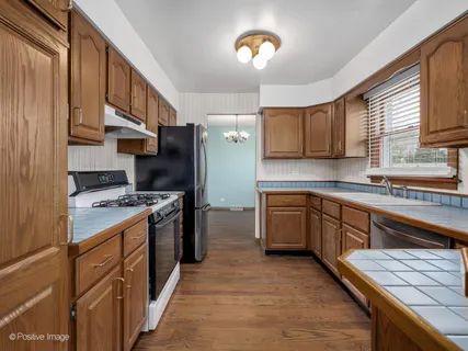 $385,000 | 7102 Beechnut Lane, Darien, IL 60561