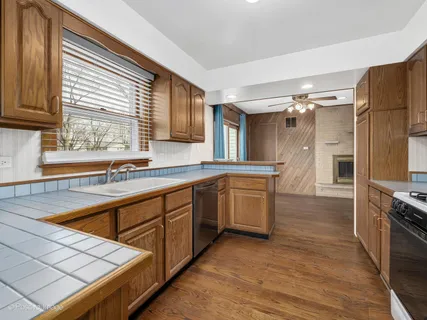 $385,000 | 7102 Beechnut Lane, Darien, IL 60561