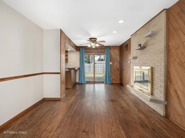 $385,000 | 7102 Beechnut Lane, Darien, IL 60561