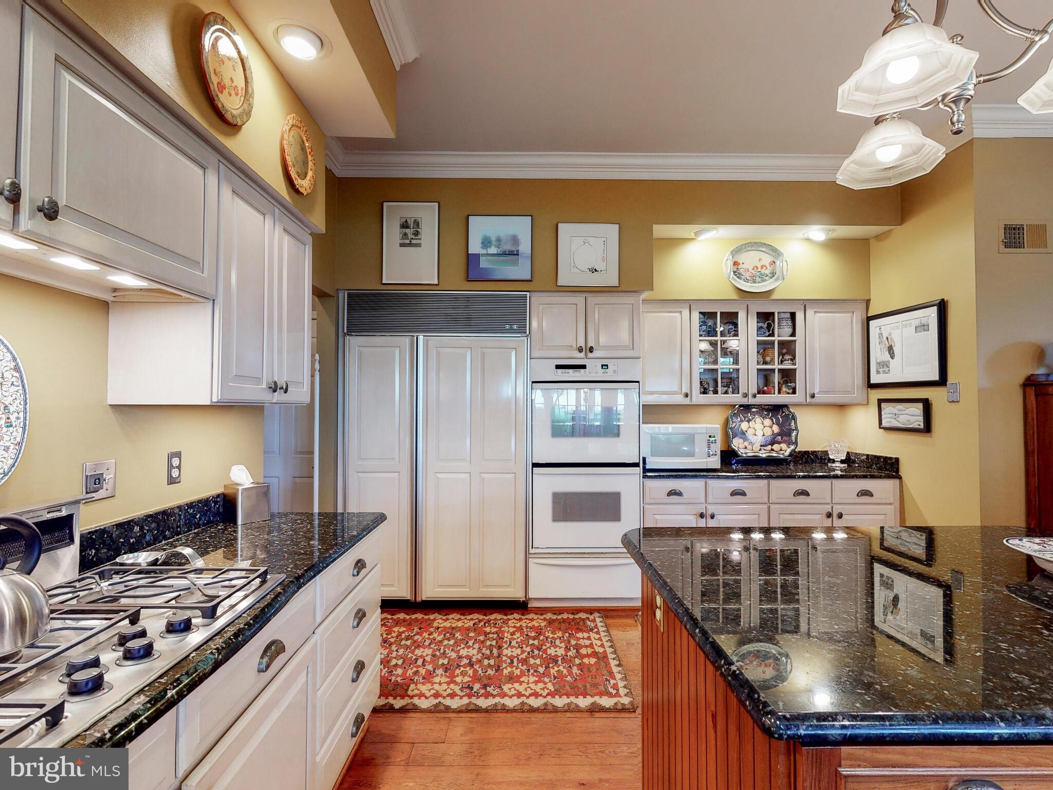 2812 Pocock Road Monkton, MD 21111 - Photo 26 of 94 GE Monogram Gas 5 Burner Stove & Sub-Zero Fridge