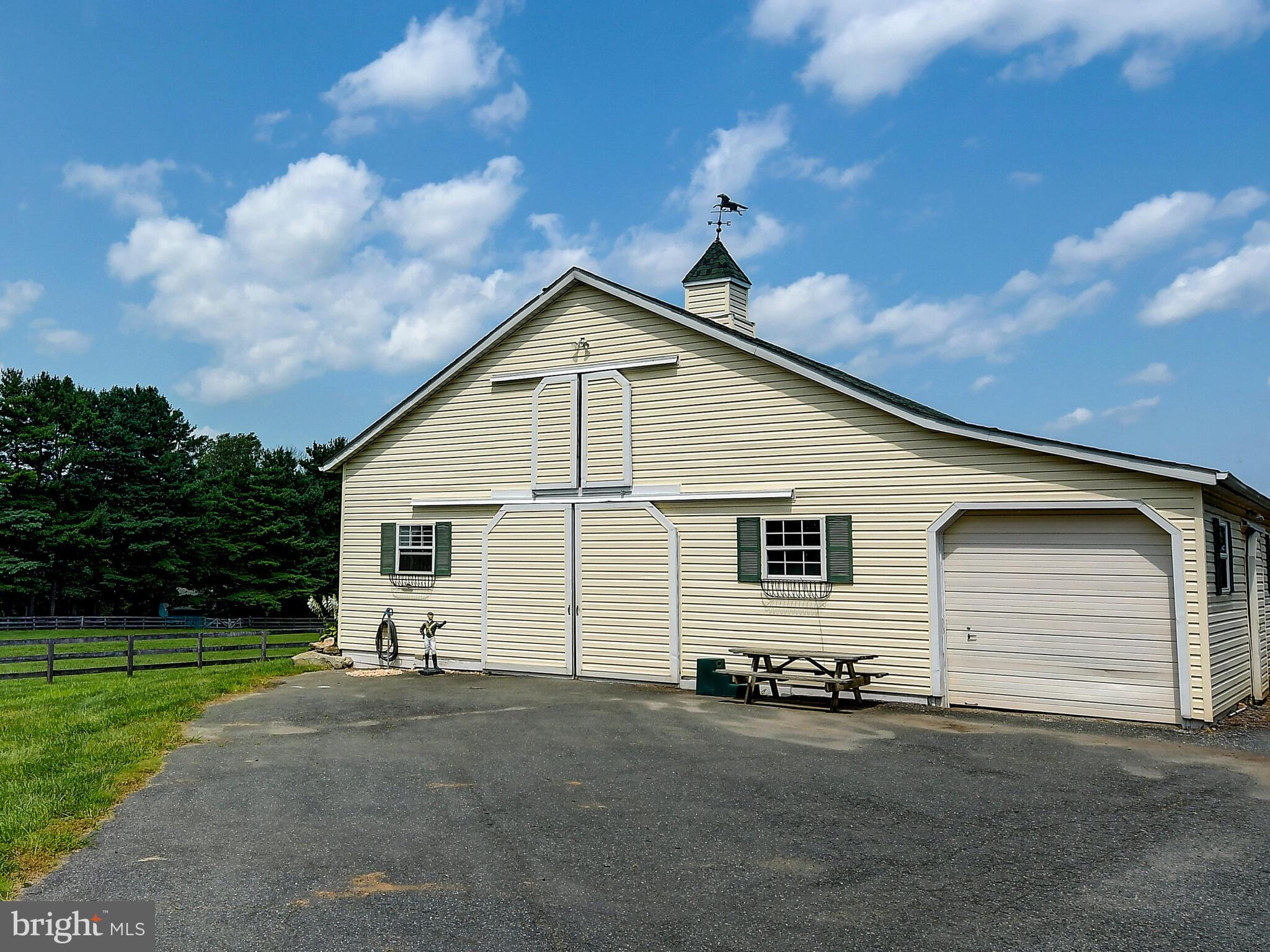 2812 Pocock Road Monkton, MD 21111 - Photo 80 of 94 5 Stall Center Isle Barn