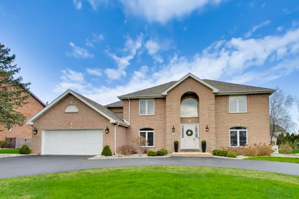 $869,500 | 1909 Maplewood Lane, Munster, IN 46321
