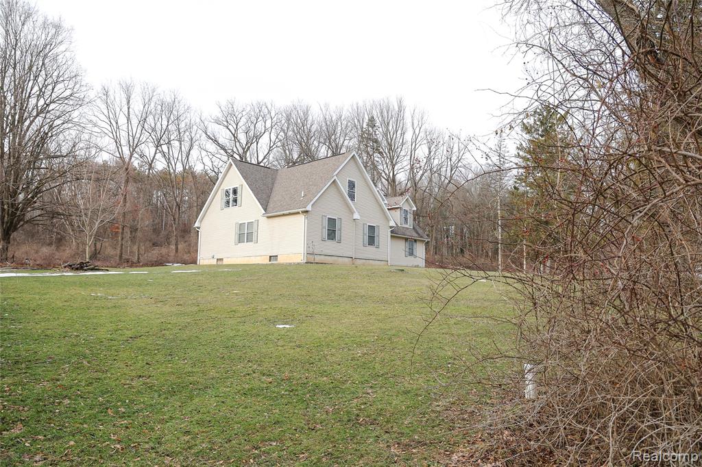 2755 Curtis Road Leonard, MI 48367 - Photo 11 of 61