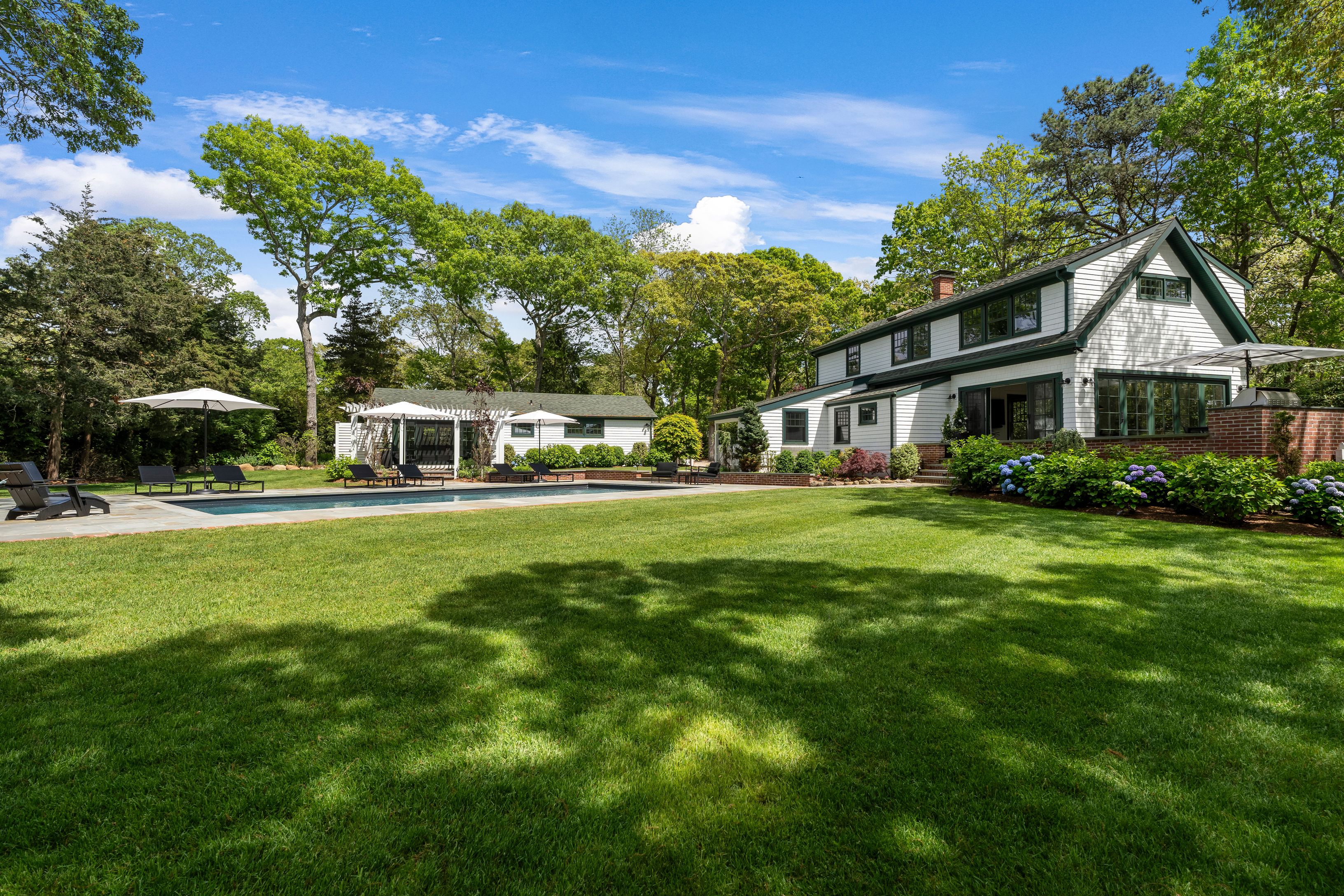 91 East Tiana Road Hampton Bays, NY 11946 - Photo 10 of 48