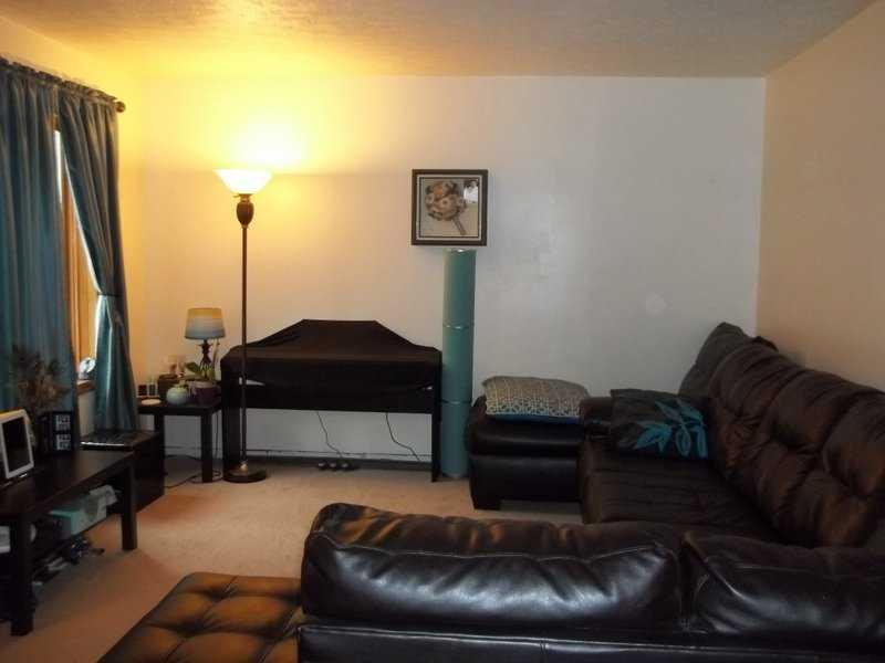 129 Honor Roll Road Point Marion, PA 15474 - Photo 5 of 17 Living Room.