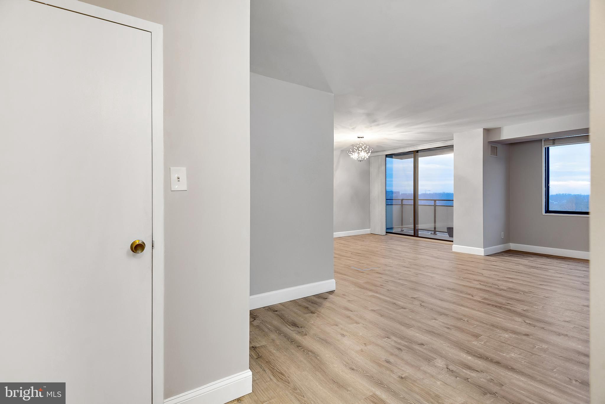 5225 Pooks Hill Road, Unit 1720S Bethesda, MD 20814 - Photo 12 of 33
