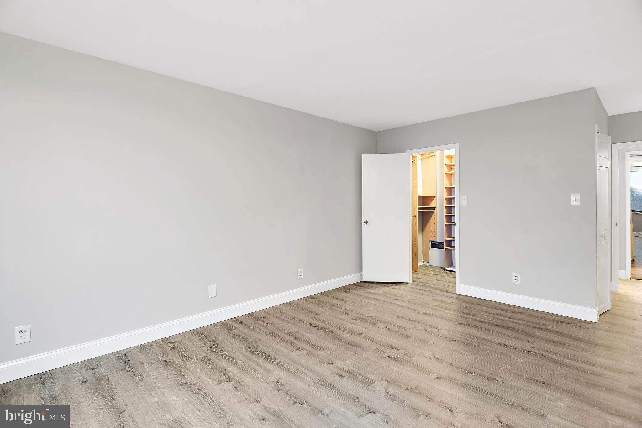 5225 Pooks Hill Road, Unit 1720S Bethesda, MD 20814 - Photo 14 of 33