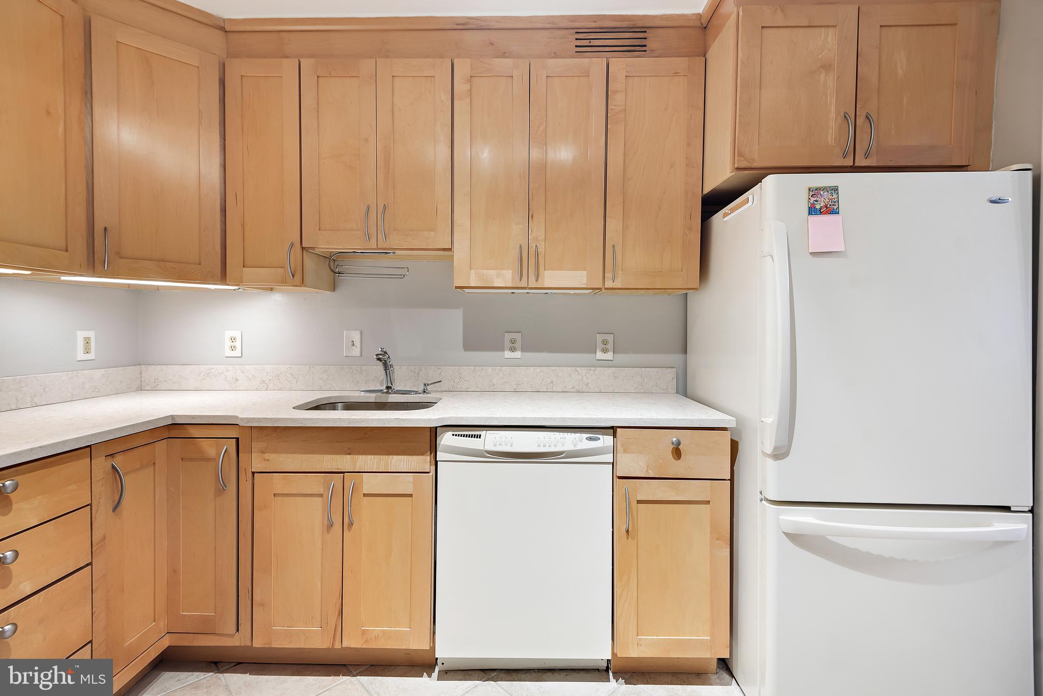 5225 Pooks Hill Road, Unit 1720S Bethesda, MD 20814 - Photo 18 of 33