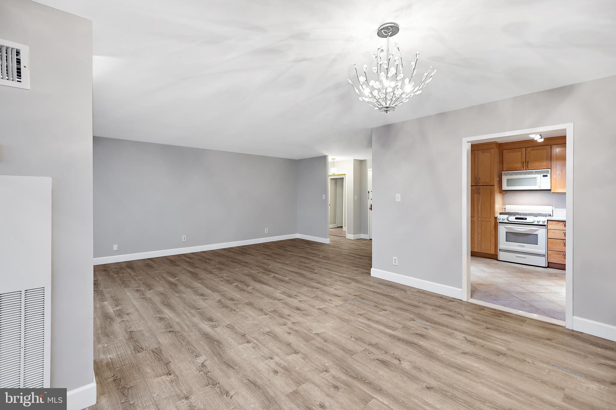 5225 Pooks Hill Road, Unit 1720S Bethesda, MD 20814 - Photo 3 of 33
