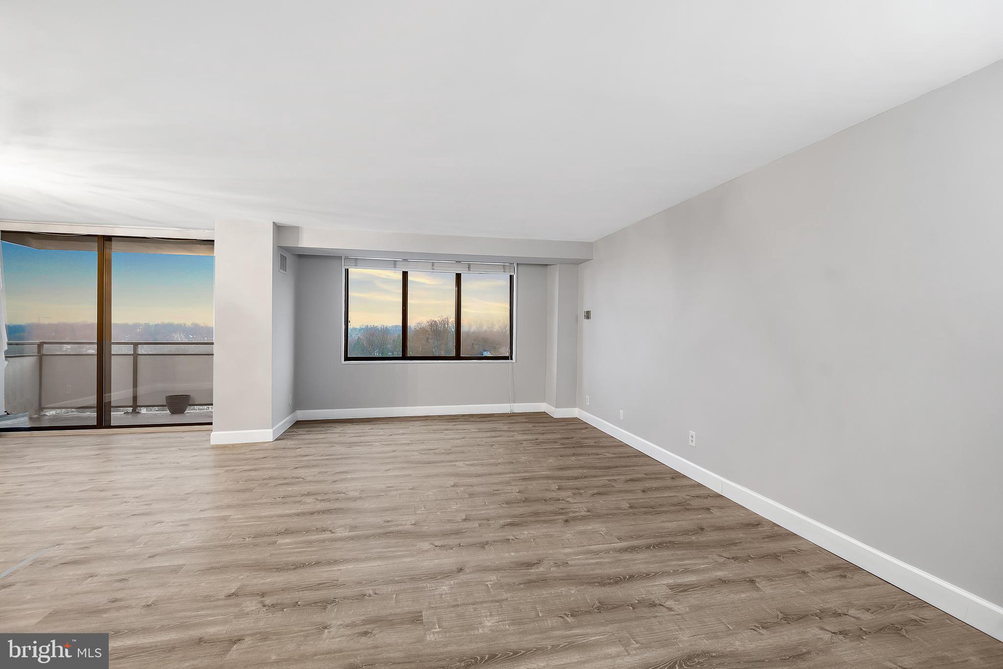 5225 Pooks Hill Road, Unit 1720S Bethesda, MD 20814 - Photo 7 of 33