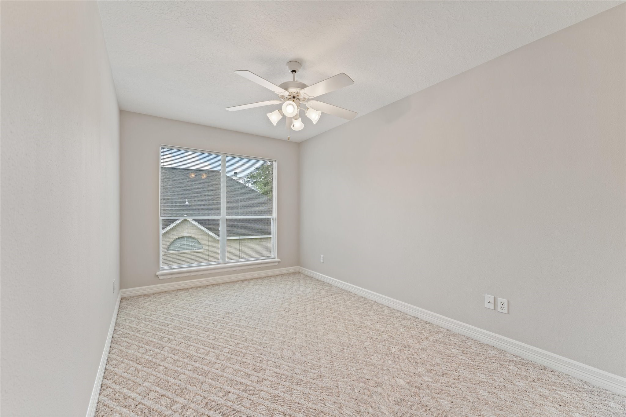 119 April Breeze Conroe, TX 77356 - Photo 32 of 50 Guest Bedroom 2