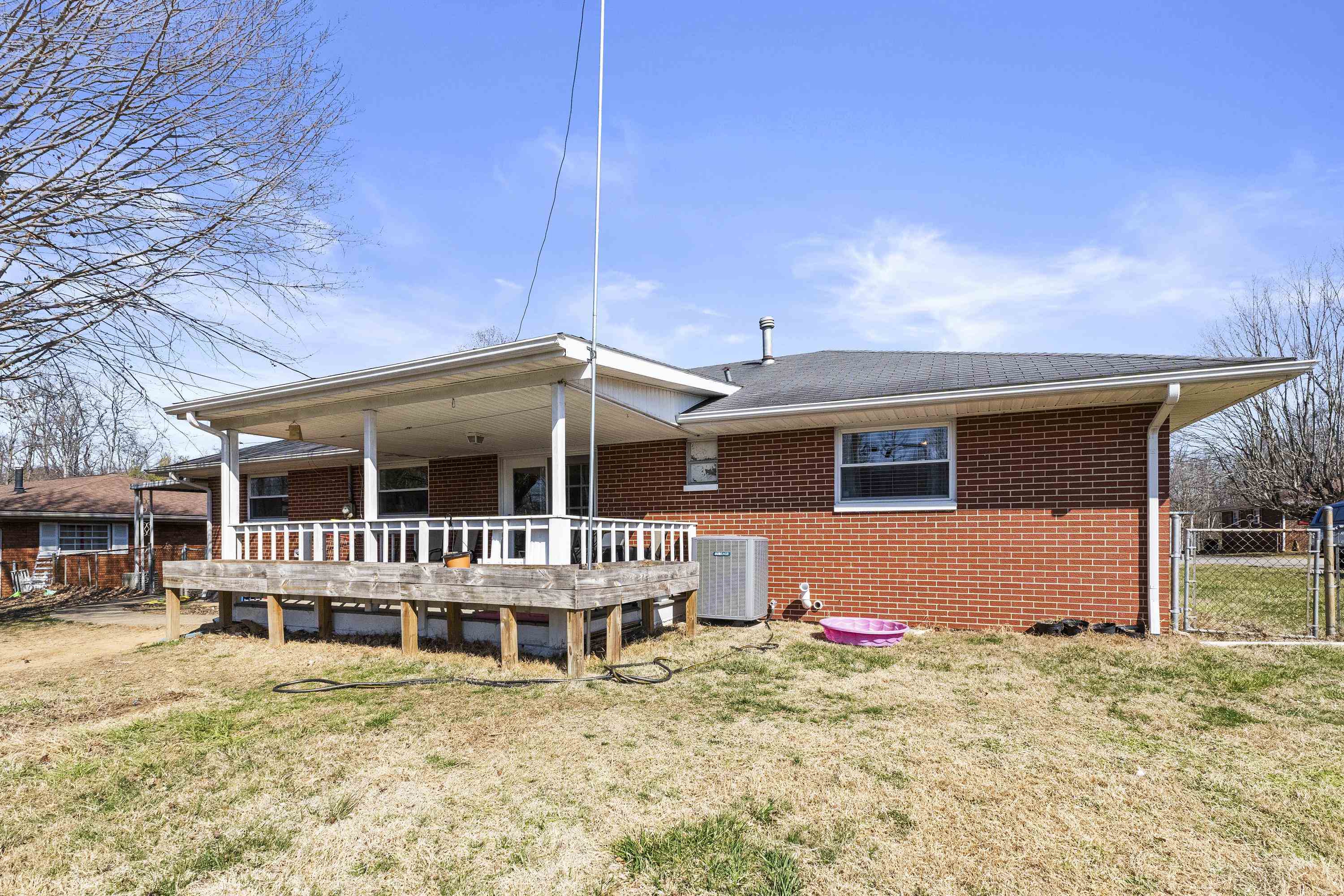 2007 Sharon Road Ashland, KY 41101 - Photo 4 of 34