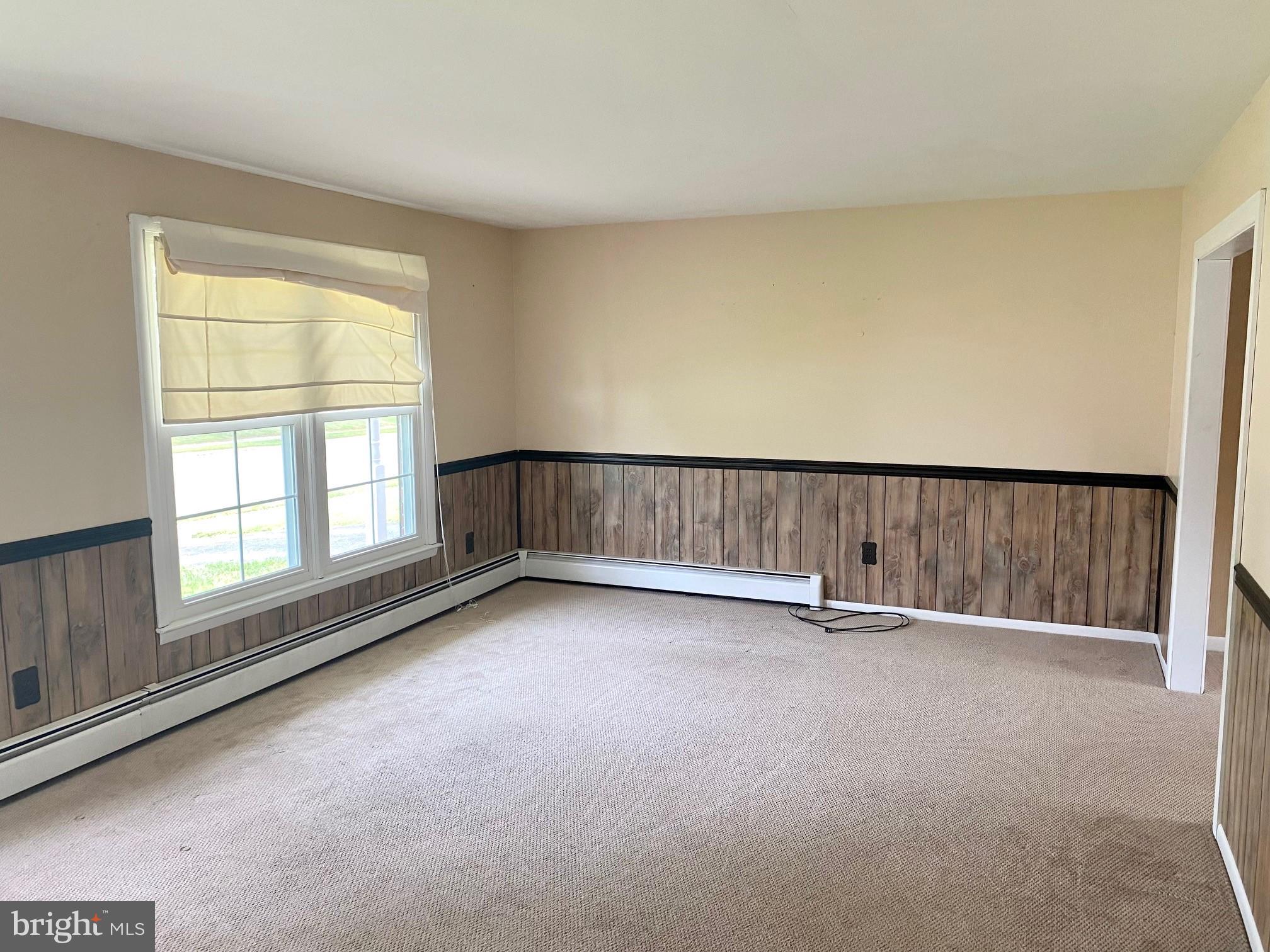 76 Estate Road Boyertown, PA 19512 - Photo 6 of 27 Living Room