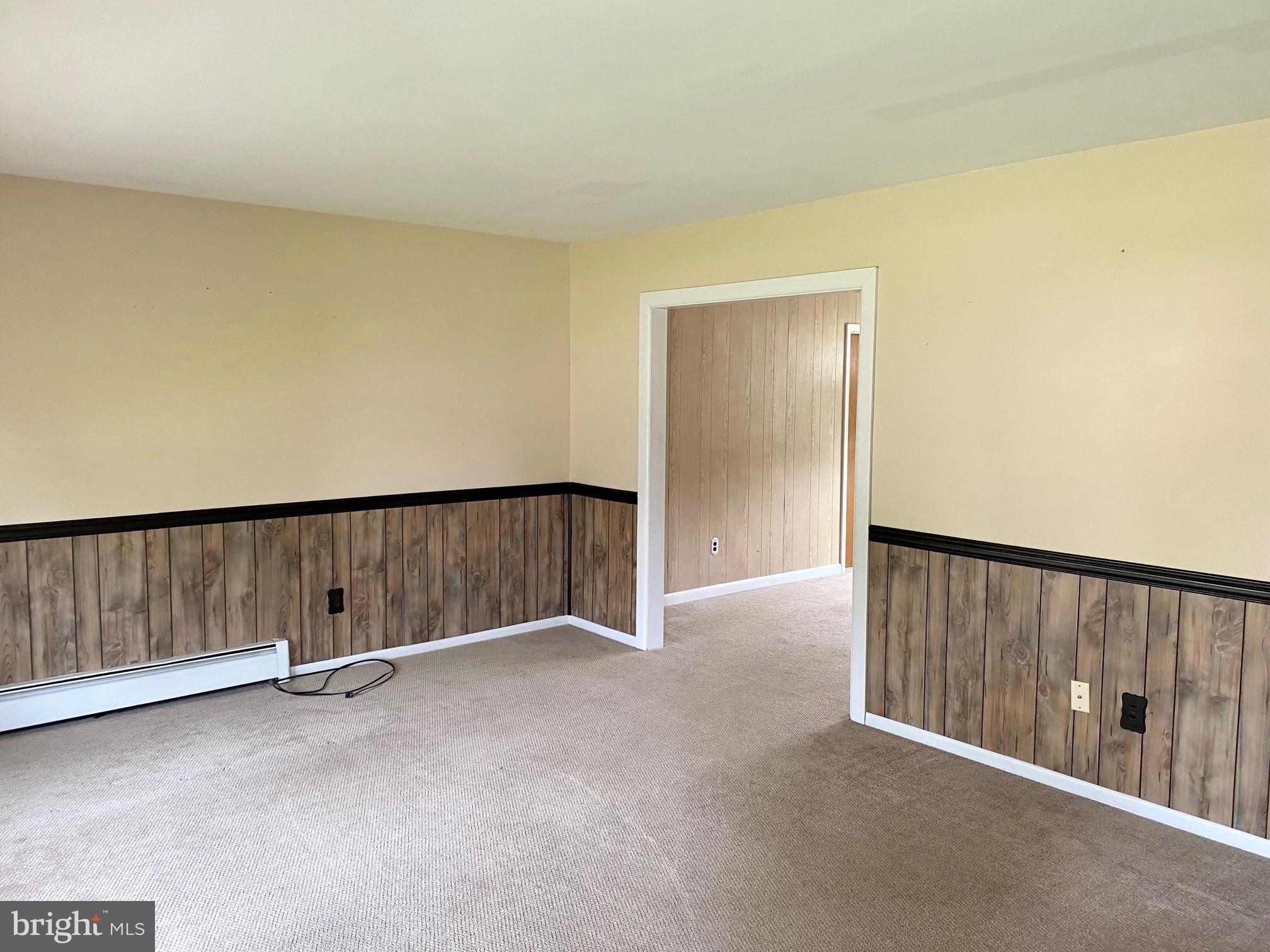 76 Estate Road Boyertown, PA 19512 - Photo 8 of 27 Living Room
