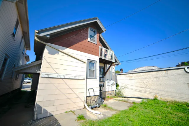 $285,000 | 2104 South 71st Street, West Allis, WI 53219