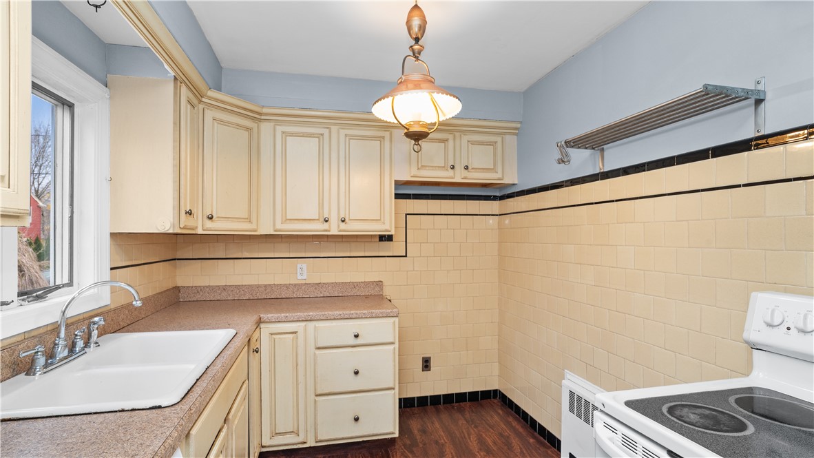 160 Canton Street Providence, RI 02908 - Photo 22 of 35