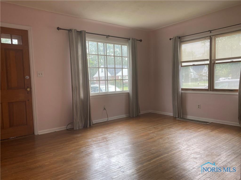 2011 Harlan Road Toledo, OH 43615 - Photo 5 of 31 Gallery Image 5