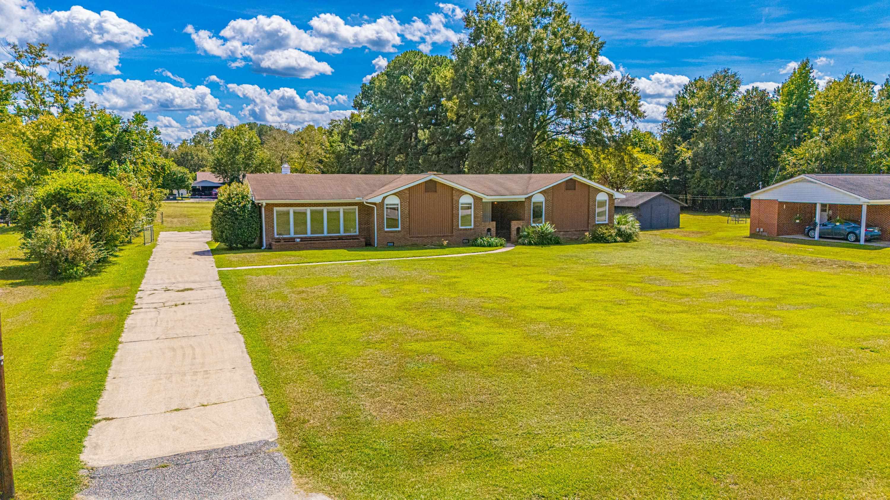 302 Cleveland Street Mullins, SC 29574 - Photo 3 of 50 Gallery Image 3