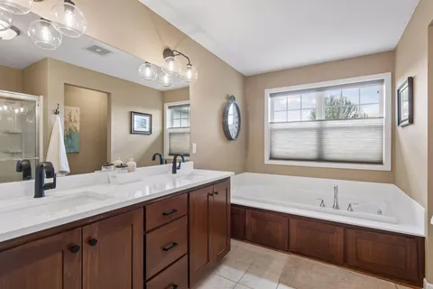 $699,900 | 2109 Valley Creek Lane, Shakopee, MN 55379