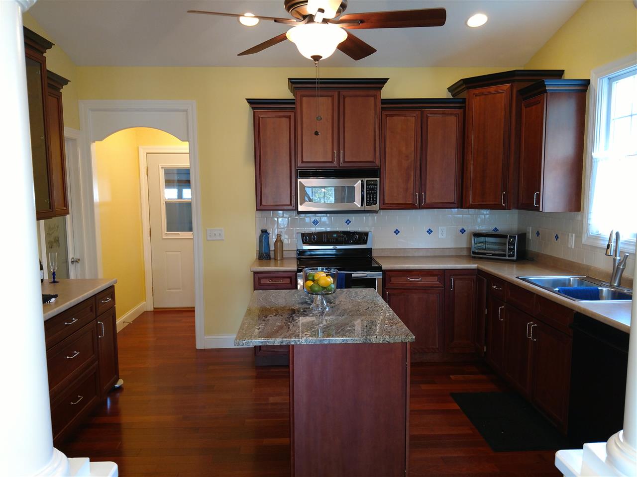 1712 Kingsbury Road Washington, IL 61571 - Photo 8 of 36 Gallery Image 8
