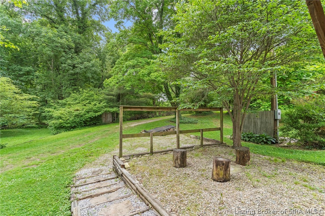 594 East Harrod Road Austin, IN 47102 - Photo 38 of 43