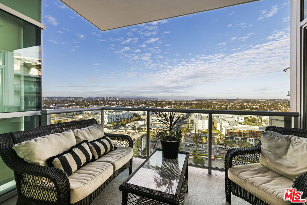 13650 Marina Pointe Drive, Unit 1806 Marina del Rey, CA 90292 - Photo 11 of 65