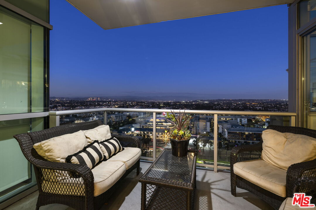 13650 Marina Pointe Drive, Unit 1806 Marina del Rey, CA 90292 - Photo 41 of 65