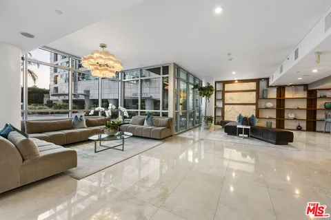 $2,550,000 | 13650 Marina Pointe Drive, Unit 1806, Marina del Rey, CA 90292