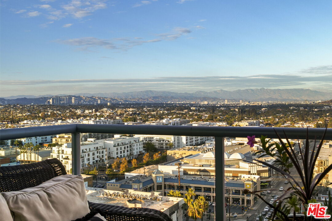 13650 Marina Pointe Drive, Unit 1806 Marina del Rey, CA 90292 - Photo 56 of 65