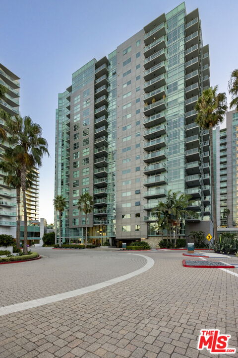13650 Marina Pointe Drive, Unit 1806 Marina del Rey, CA 90292 - Photo 10 of 65