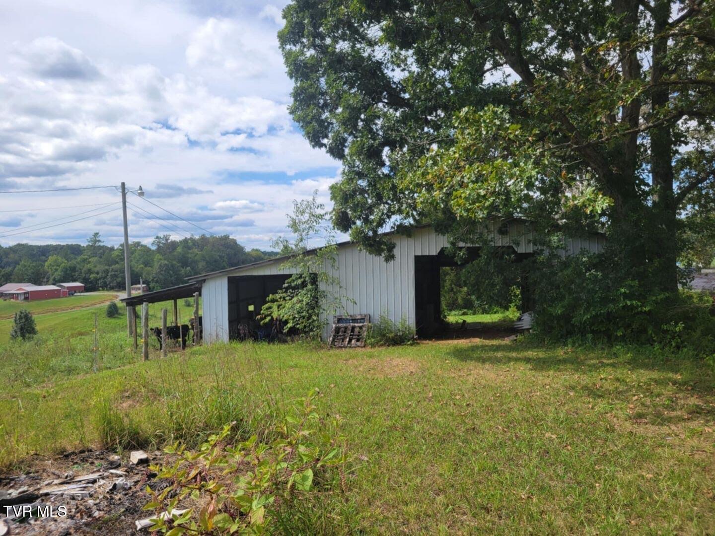 279 Donald Broyles Road Chuckey, TN 37641 - Photo 4 of 11 D2A823F7-FA2E-4BB3-98A4-363E92A96672remo