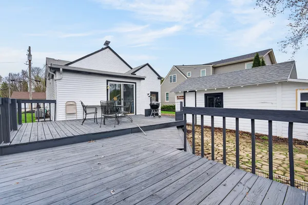$419,000 | 320 Chalmers Street, Geneva, IL 60134