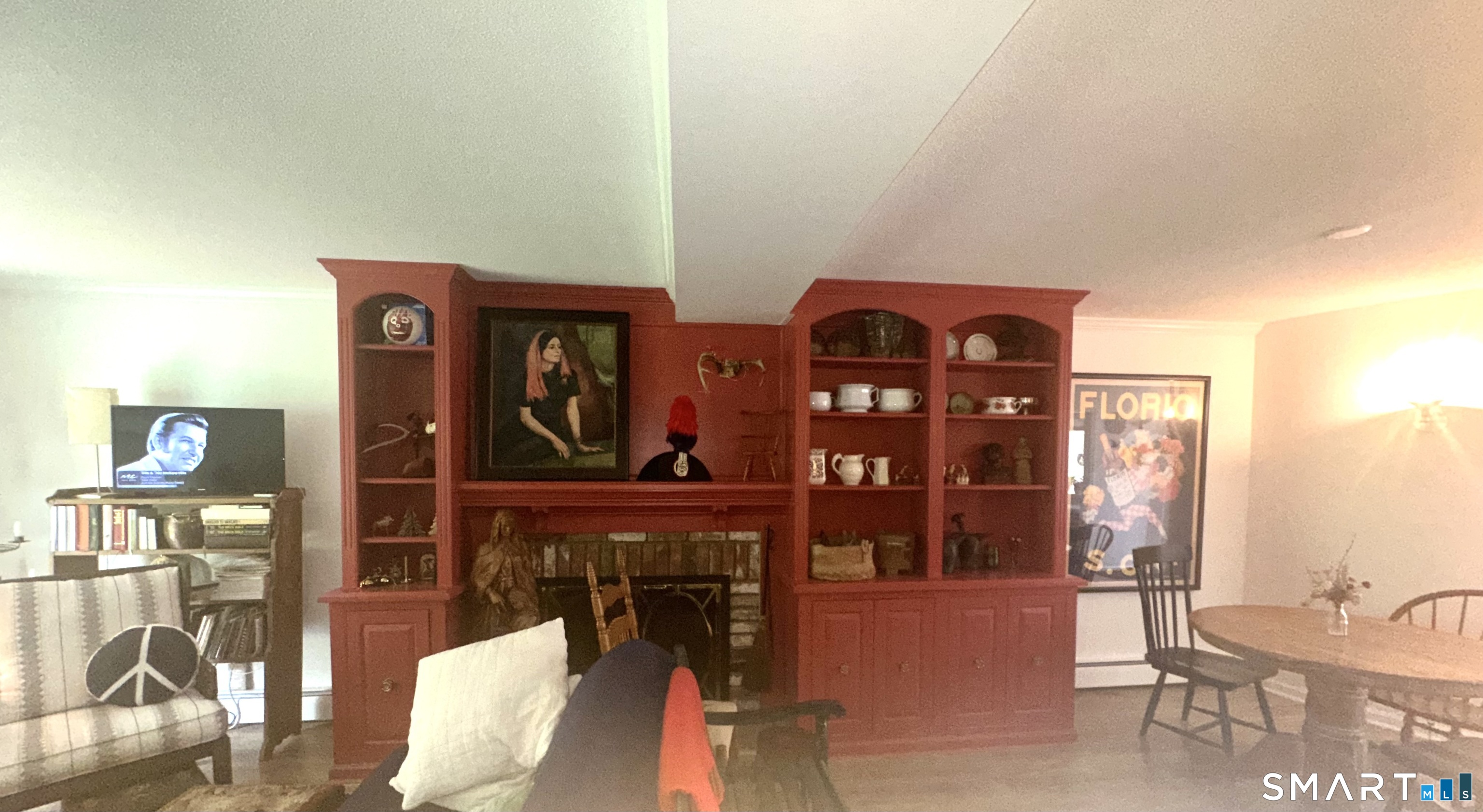 126 Sherman Hill Road, Unit C14 Woodbury, CT 06798 - Photo 19 of 27 a view of living room with furniture and lamp