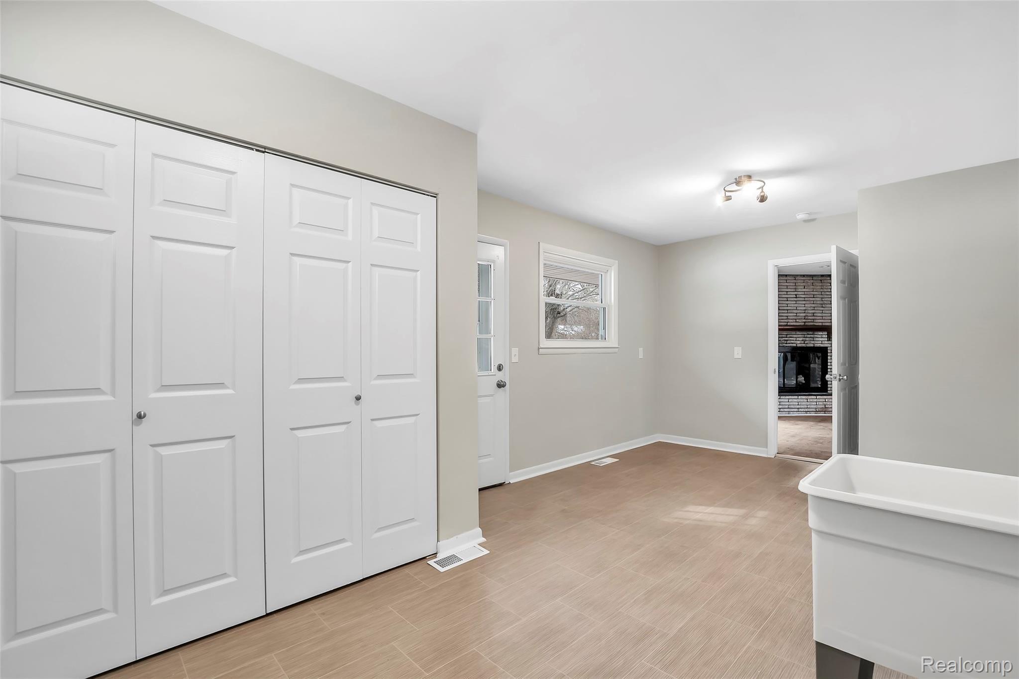 17980 Savage Road Belleville, MI 48111 - Photo 32 of 40 17980-Savage-Rd-Belleville-MI-48111-Windowstill-Real-Estate-Photography-32.jpg