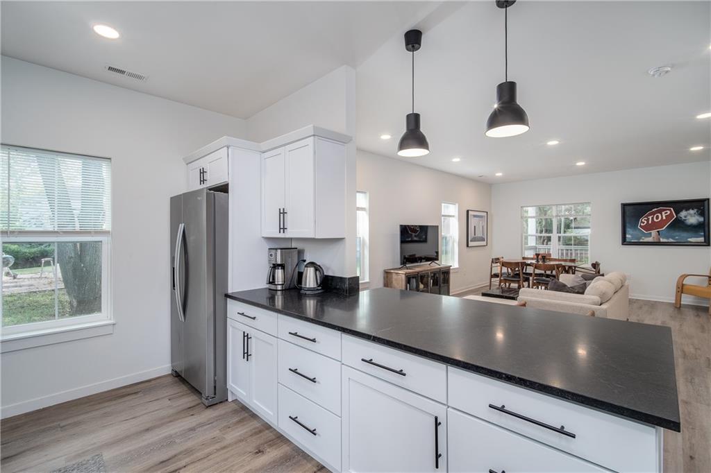 1320 Pennsylvania Street Lawrence, KS 66044 - Photo 13 of 41