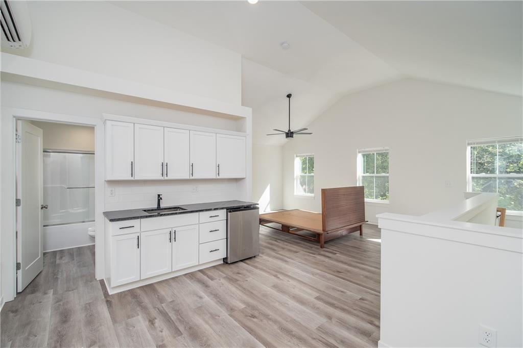 1320 Pennsylvania Street Lawrence, KS 66044 - Photo 31 of 41