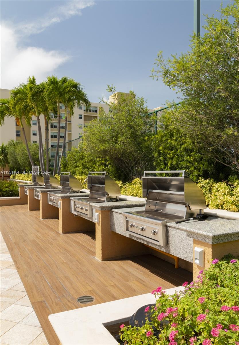 90 Alton Road, Unit TH1 Miami Beach, FL 33139 - Photo 32 of 48