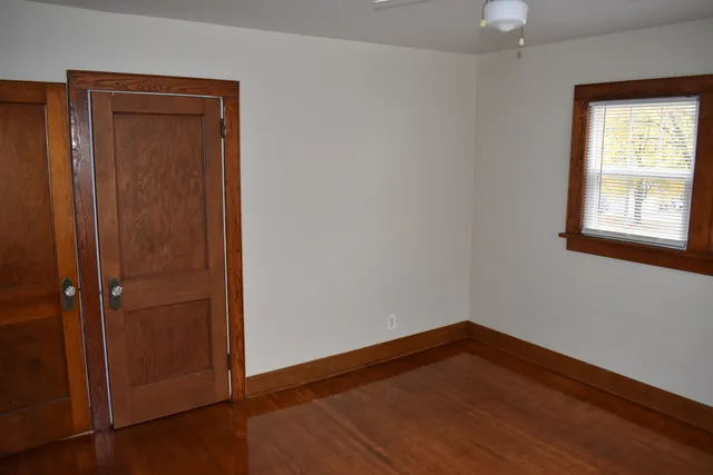 a bathroom with a toilet