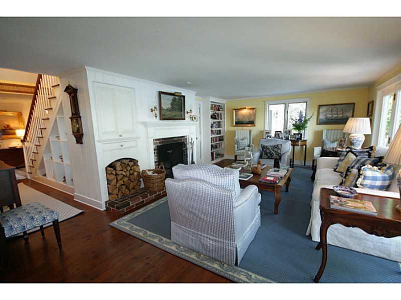 181 Farnham Point Road East Boothbay, ME 04544 - Photo 12 of 25 Living Room.