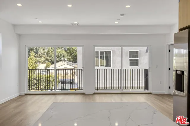 $4,593 | 10826 1/2 Hesby Street, North Hollywood, CA 91601