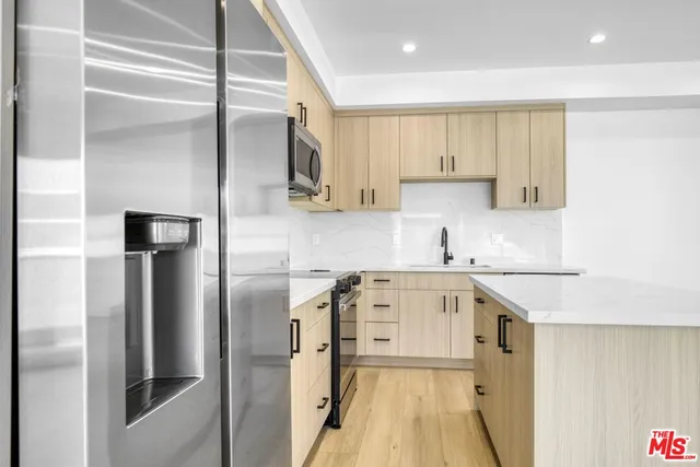 $4,593 | 10826 1/2 Hesby Street, North Hollywood, CA 91601