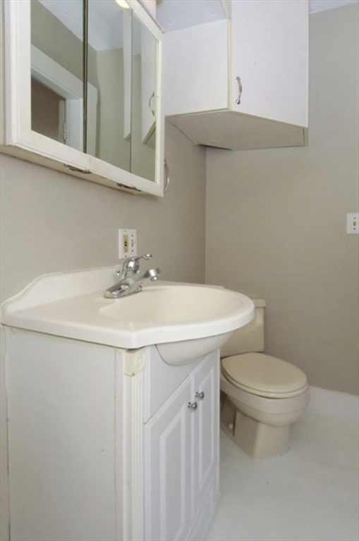 1 School Street, Unit B Maynard, MA 01754 - Photo 14 of 16 Gallery Image 14