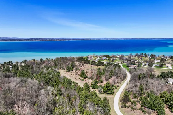 $1,950,000 | 3091 Scenic Hills Drive, Traverse City, MI 49686
