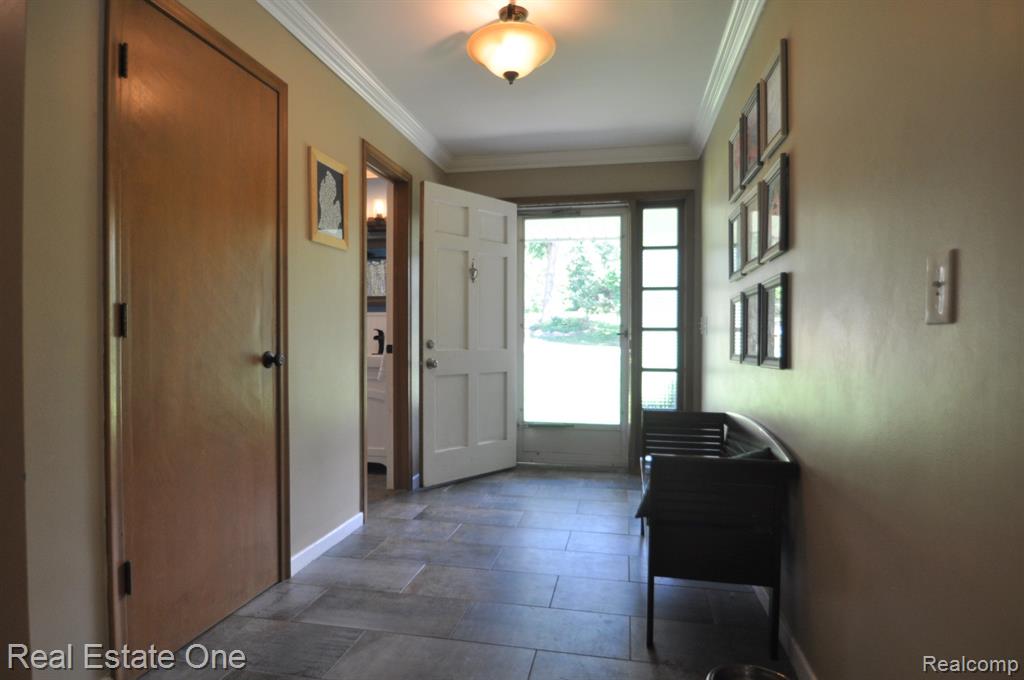 36 Wimberly Drive Rochester Hills, MI 48306 - Photo 4 of 41