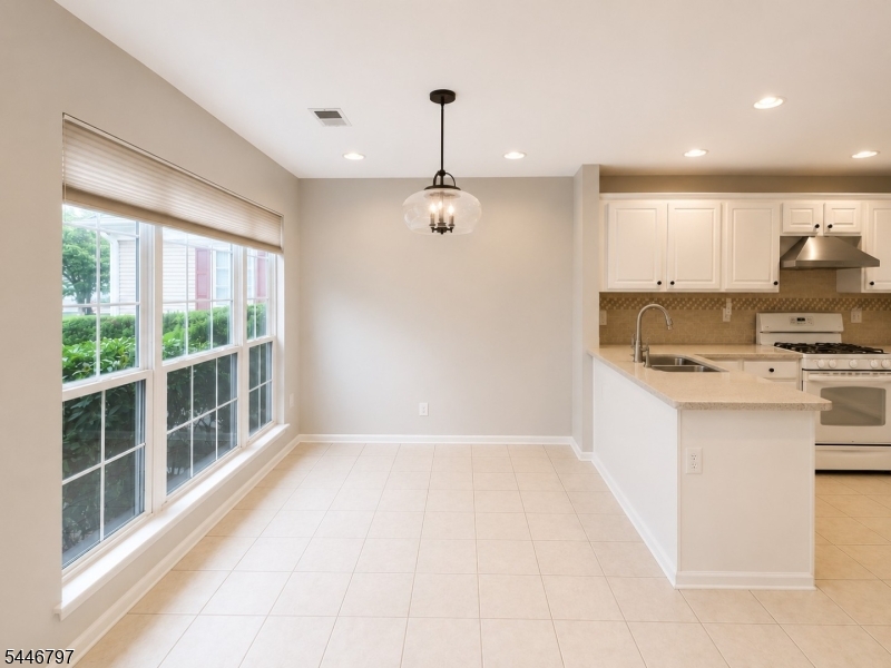 141 Coburn Road Pennington, NJ 08534 - Photo 11 of 47 Gallery Image 11