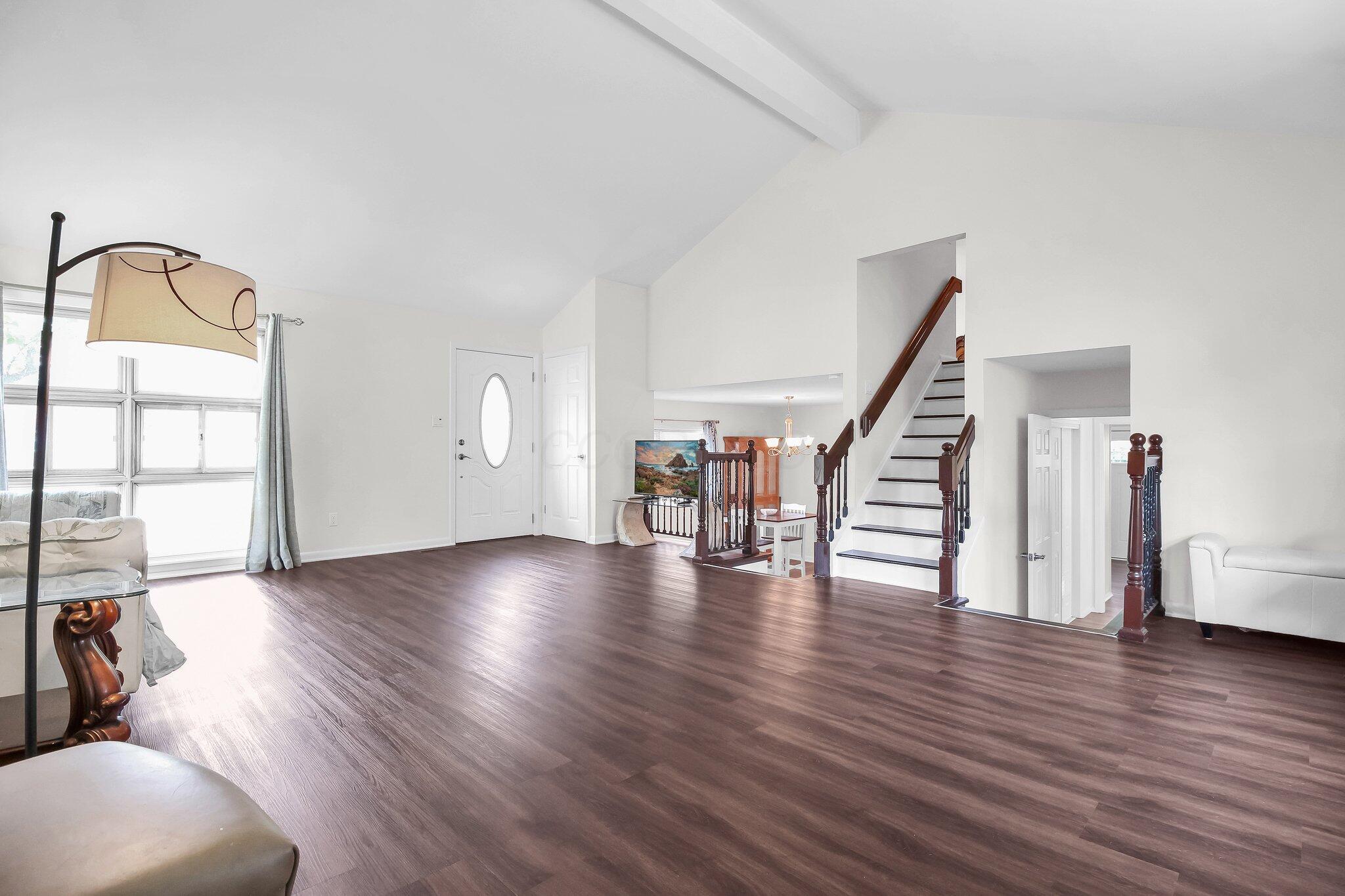 1121 Afton Road Columbus, OH 43221 - Photo 9 of 38 9-web-or-mls-1121-afton-rd