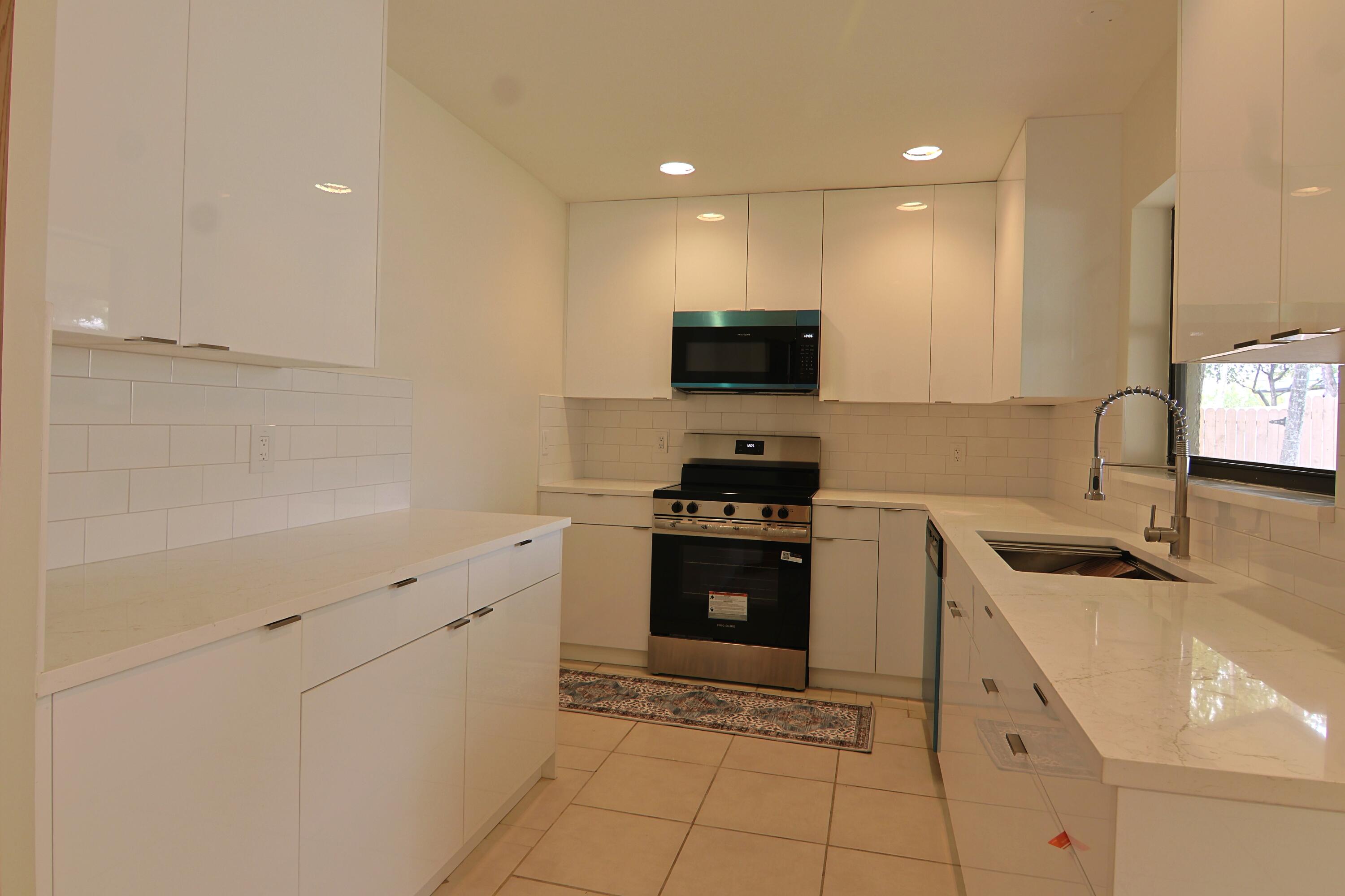620 Hastings Street Boca Raton, FL 33487 - Photo 8 of 30 IMG_4803