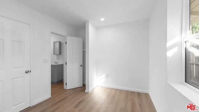 $1,150,000 | 820 West 76th Street, Los Angeles, CA 90044