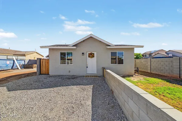 $1,395 | 128 West Brooks Street, Unit B, Gilbert, AZ 85233